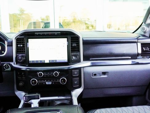 Used 2021 Ford F150 Limited image 18