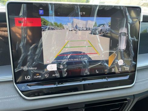 New 2026 Volkswagen Tiguan SE FWD image 28