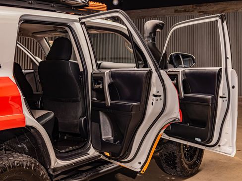 Used 2019 Toyota 4Runner SR5 image 31