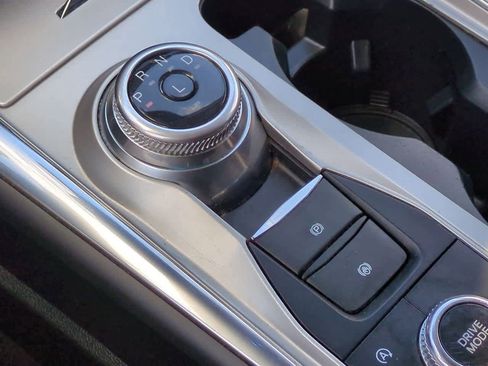 Used 2022 Ford Explorer Limited w/ Equipment Group 301A image 33