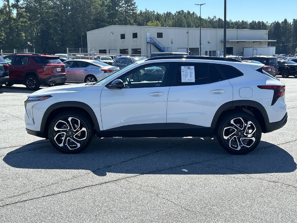 Used 2025 Chevrolet Trax RS w/ Driver Confidence Package FWD image 7