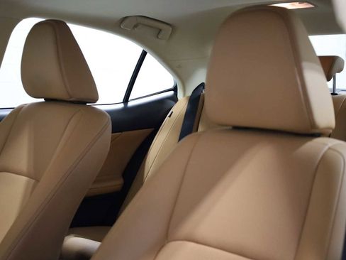 Used 2016 Lexus IS 200t image 18