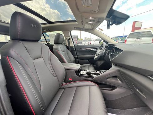 Used 2023 Buick Envision Essence w/ Sport Touring Package FWD image 37