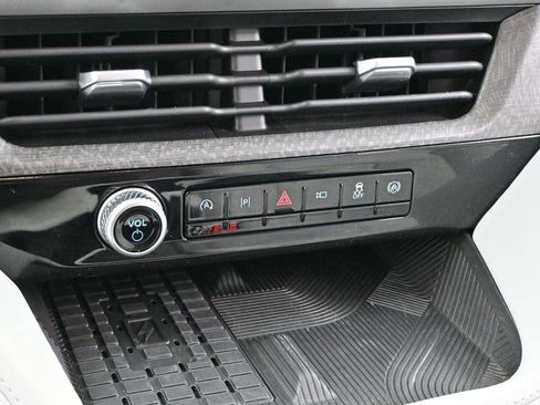 Used 2025 Ford Explorer Platinum w/ Ultimate Package AWD/4WD image 26