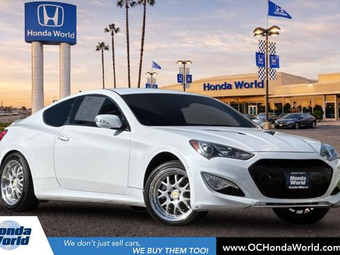 Used 2015 Hyundai Genesis 3.8 RWD image 1
