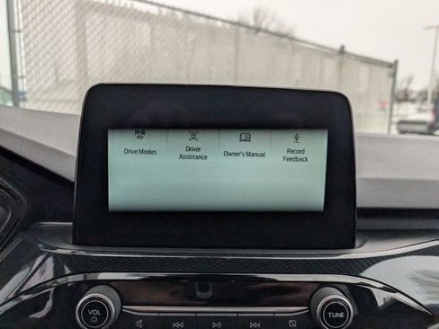 Used 2025 Ford Escape ST-Line image 16