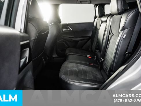 Used 2024 Mitsubishi Outlander SE FWD image 17