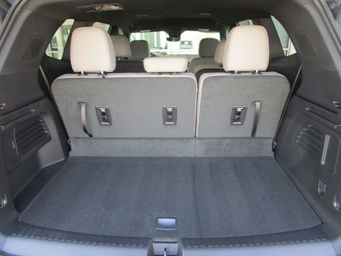 New 2026 GMC Acadia Elevation w/ Elevation Premium Package FWD image 13