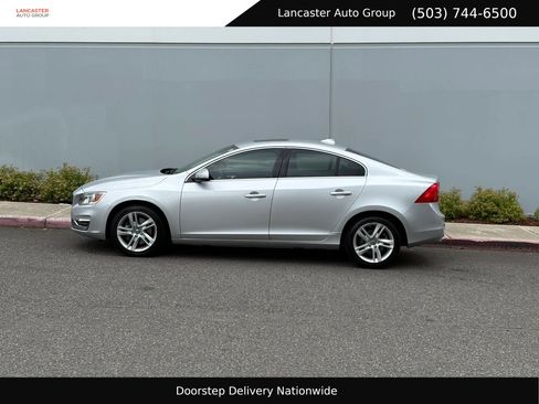 Used 2014 Volvo S60 T5 FWD image 3
