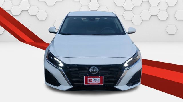 Used 2023 Nissan Altima 2.5 SV FWD image 9
