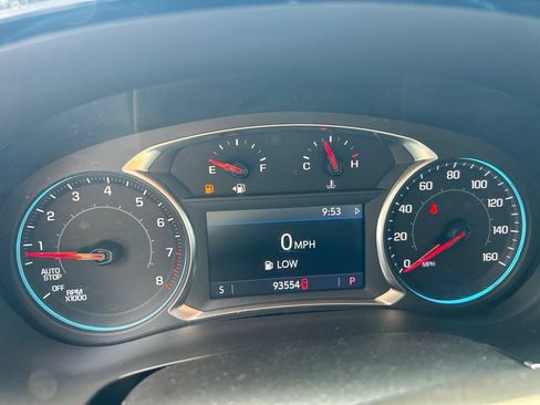Used 2023 Chevrolet Traverse LT FWD image 13