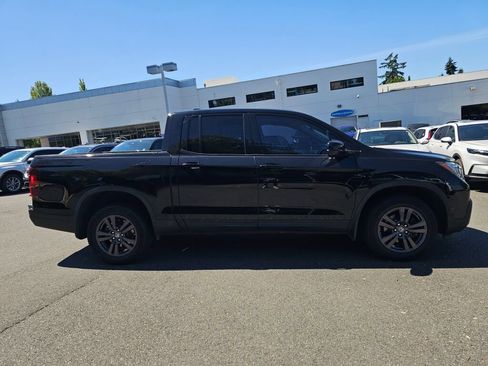 Used 2017 Honda Ridgeline Sport image 8