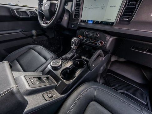 New 2025 Ford Bronco Badlands image 29