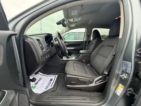Used 2022 Chevrolet Colorado LT w/ LT Convenience Package AWD/4WD image 8