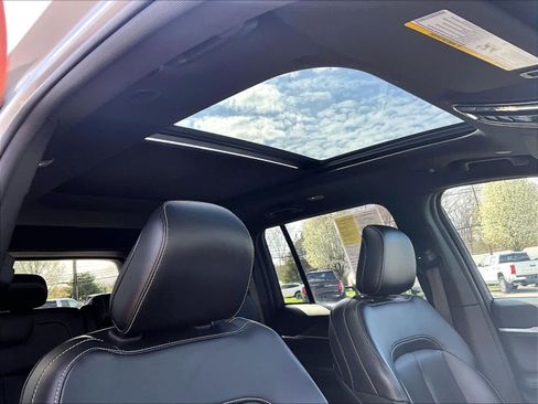 Used 2024 Jeep Grand Cherokee Limited 4xe image 22