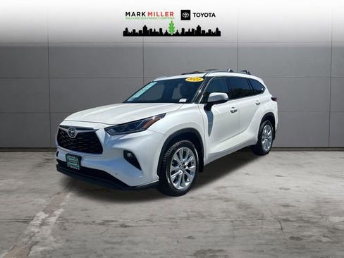 Certified 2021 Toyota Highlander Limited AWD/4WD image 1