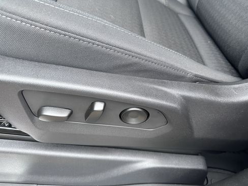 Used 2023 Chevrolet Silverado 1500 LT image 13