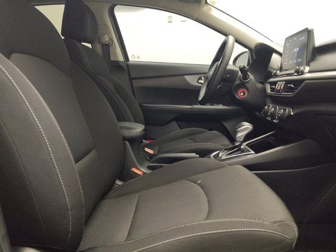 Used 2021 Kia Forte Sedan FWD image 21
