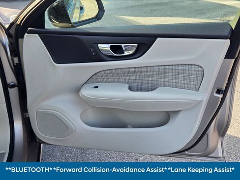 Used 2024 Volvo S60 B5 Core image 8