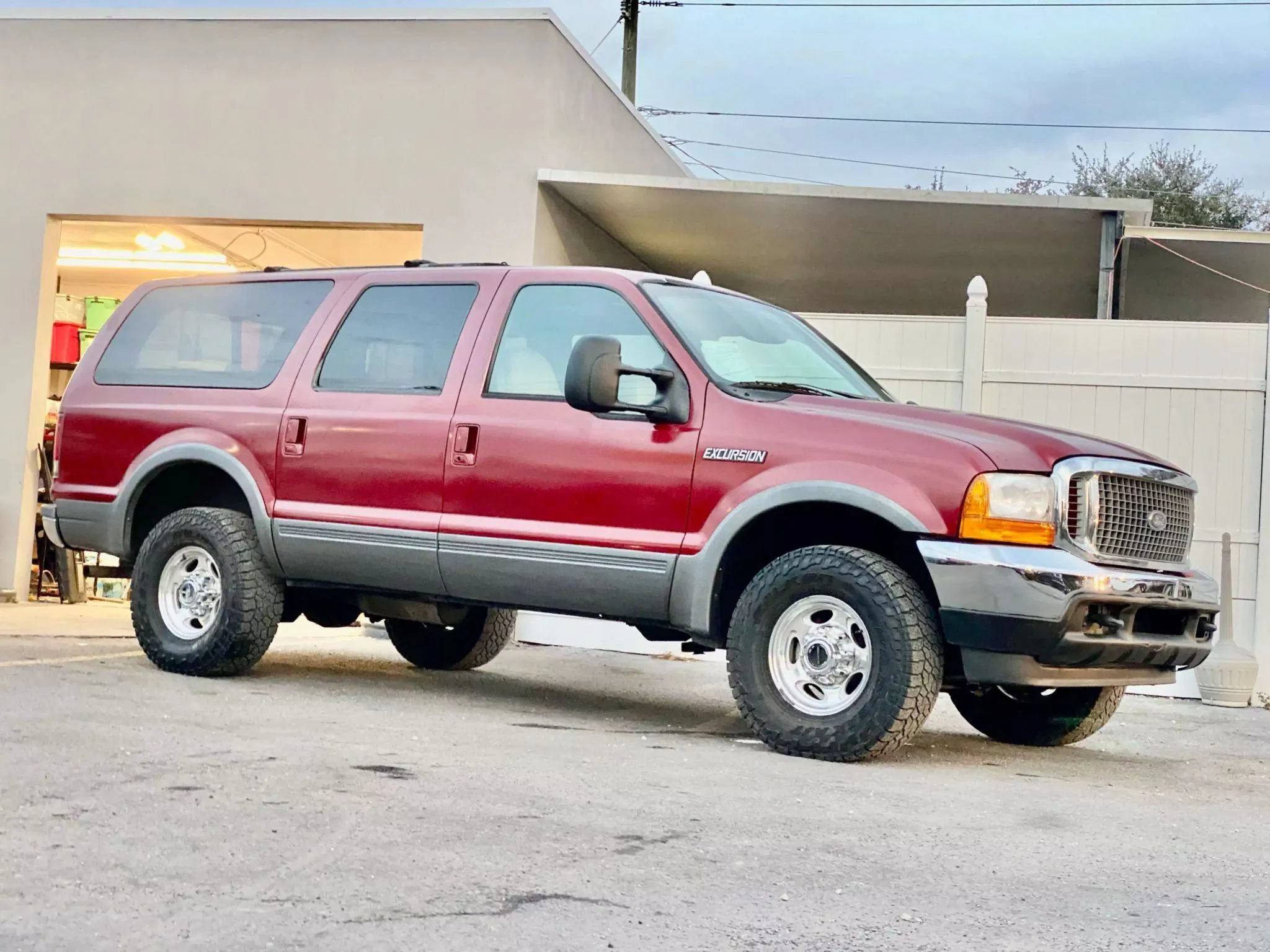 Used 2000 Ford Excursion Limited AWD/4WD image 25