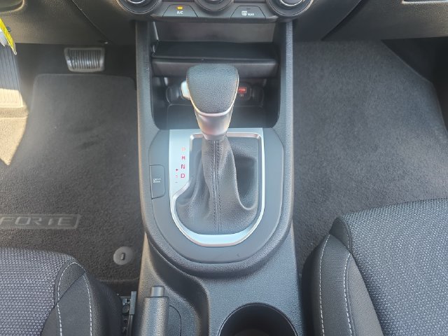 Used 2024 Kia Forte LXS w/ LXS Technology Package FWD image 22