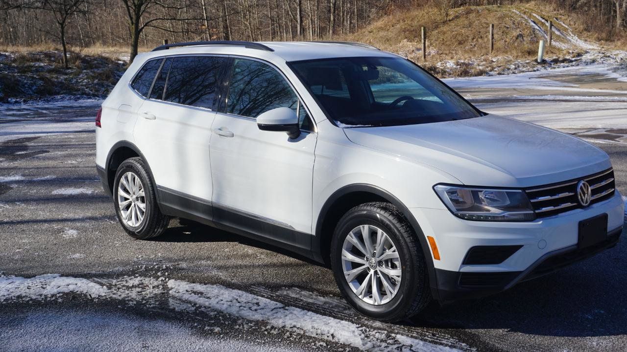 Used 2018 Volkswagen Tiguan SE FWD image 1