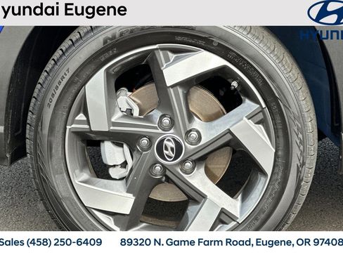 New 2025 Hyundai Venue SEL FWD image 26