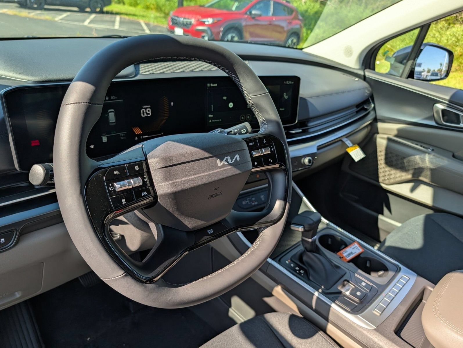 New 2027 Kia Carnival LX FWD image 31
