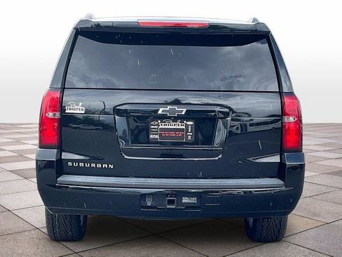 Used 2019 Chevrolet Suburban LT RWD image 4
