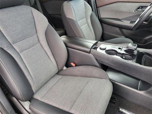 Used 2021 Nissan Rogue S image 24