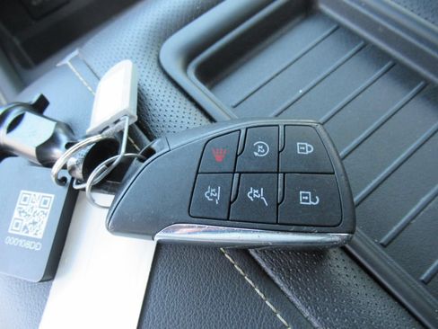 Used 2022 GMC Yukon SLT w/ SLT Luxury Package RWD image 32