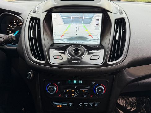 Used 2018 Ford Escape Titanium image 26