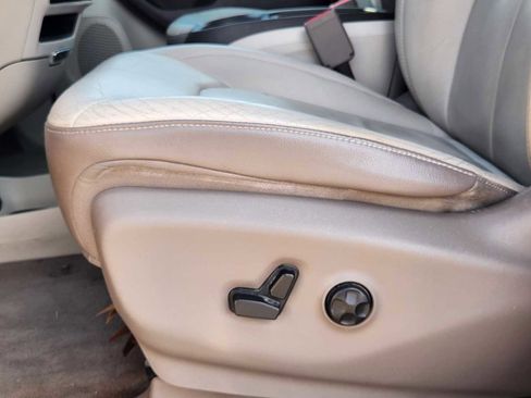 Used 2017 Chrysler Pacifica Touring-L image 23