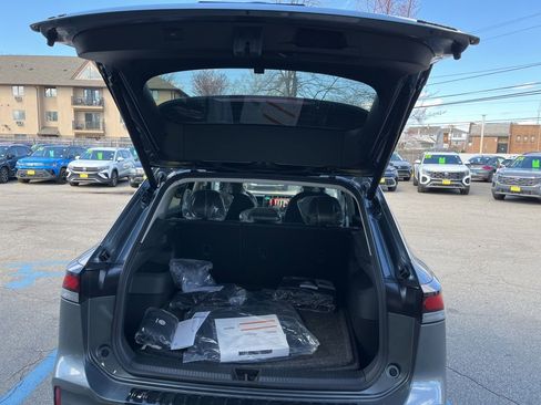 New 2026 Volkswagen Tiguan SE image 10