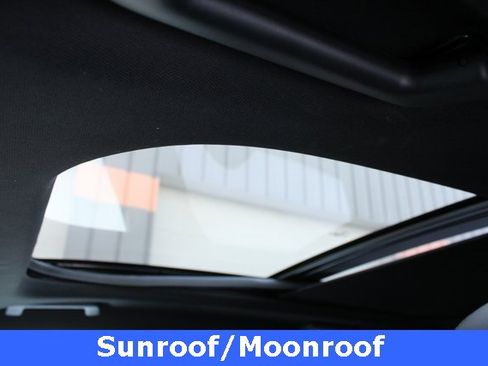 Used 2018 Lincoln MKX Reserve w/ Lincoln MKX Climate Package image 6