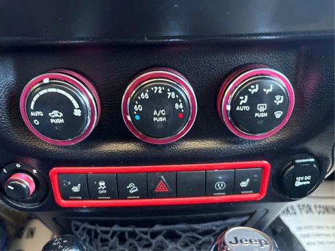 Used 2016 Jeep Wrangler Unlimited Rubicon AWD/4WD image 28