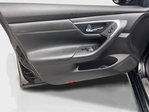 Used 2016 Nissan Altima 3.5 SL image 31