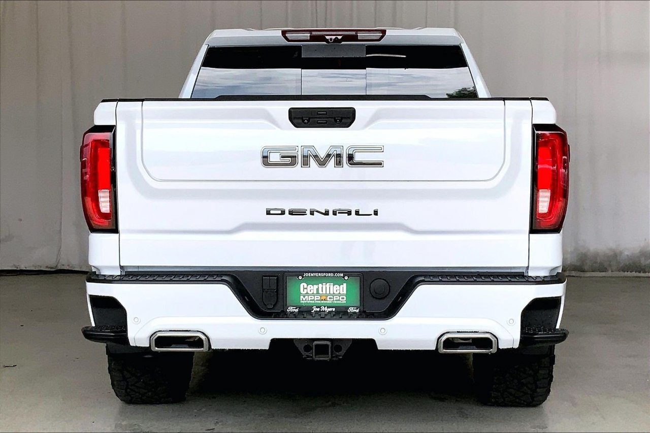Used 2026 GMC Sierra 1500 Denali Ultimate AWD/4WD image 3