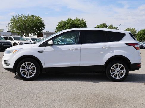 Used 2017 Ford Escape SE FWD image 8