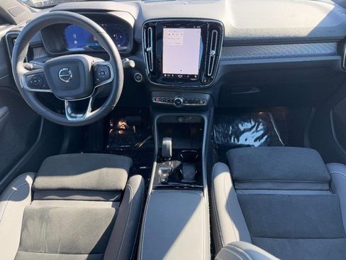 Certified 2025 Volvo XC40 B5 Plus image 11