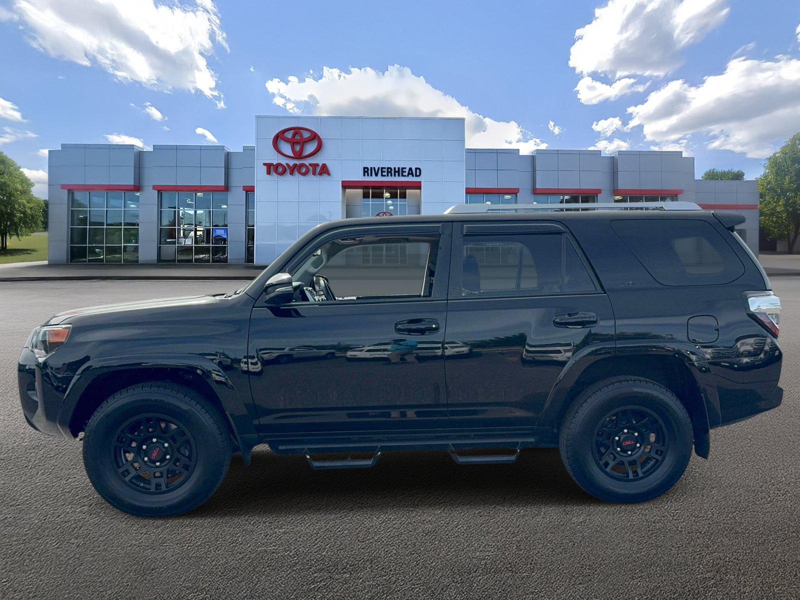 Used 2018 Toyota 4Runner SR5 Premium AWD/4WD image 3