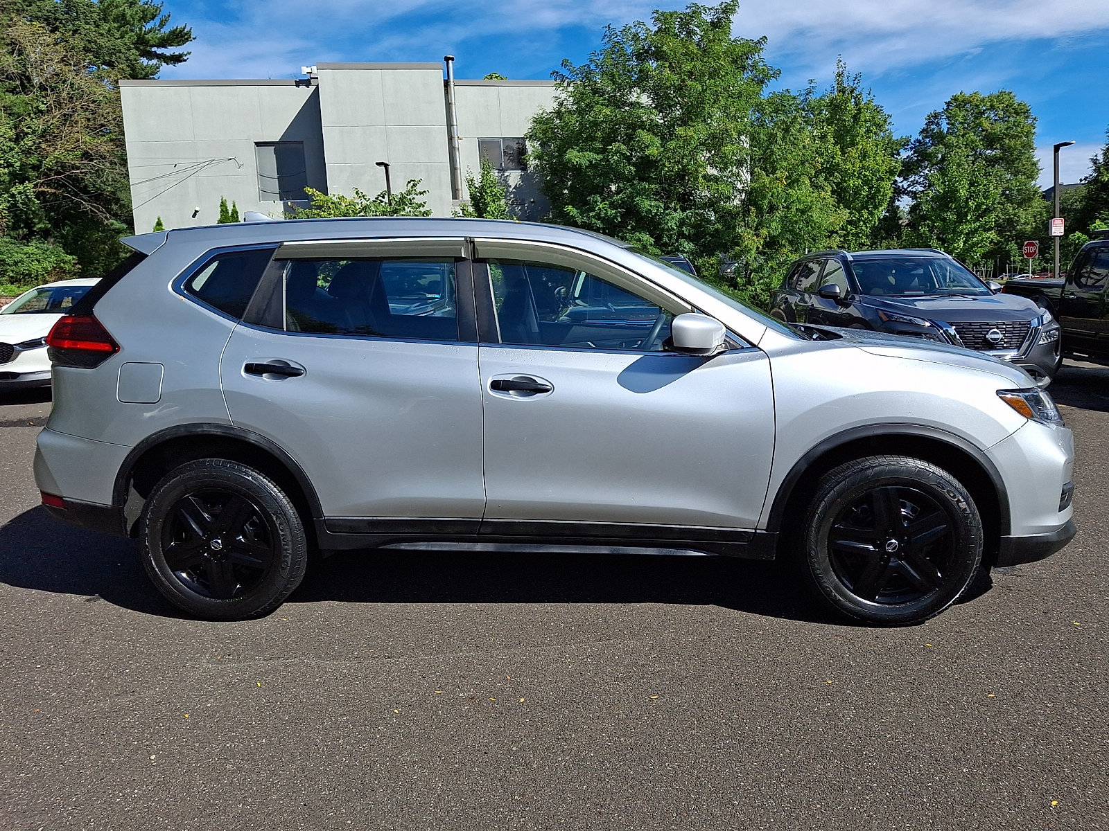 Certified 2017 Nissan Rogue S AWD/4WD image 7