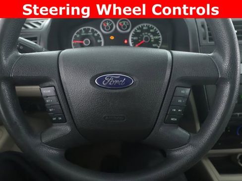 Used 2009 Ford Fusion SE FWD image 3