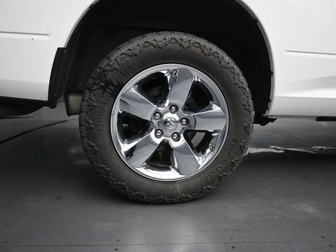 Used 2018 RAM 1500 Express w/ Express Value Package AWD/4WD image 10