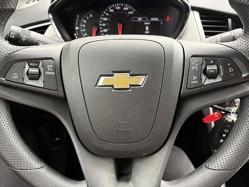 Used 2022 Chevrolet Trax LS w/ Tint and Cruise Package FWD image 18