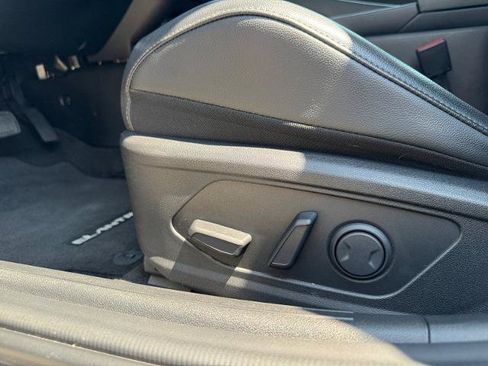 Used 2024 Hyundai Elantra Limited FWD image 18