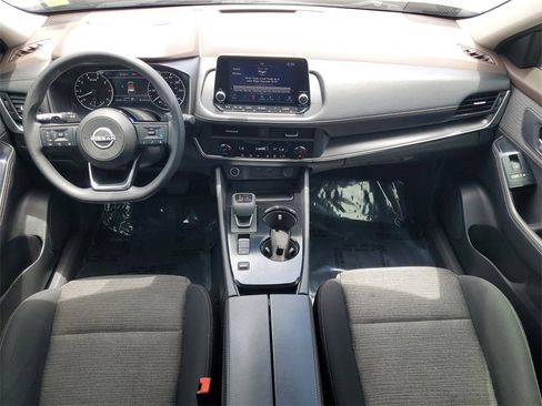 Used 2023 Nissan Rogue SV image 24