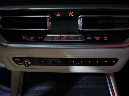 Used 2021 BMW 330i Sedan w/ Convenience Package image 21