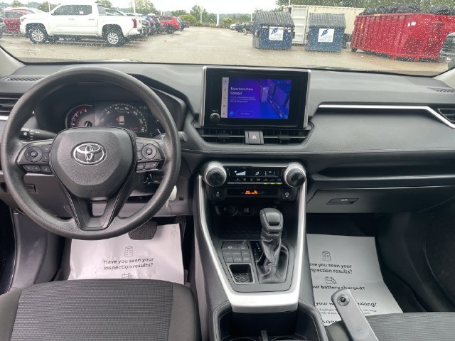 Used 2025 Toyota RAV4 LE AWD/4WD image 22