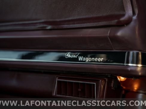 Used 1991 Jeep Grand Wagoneer Base image 99